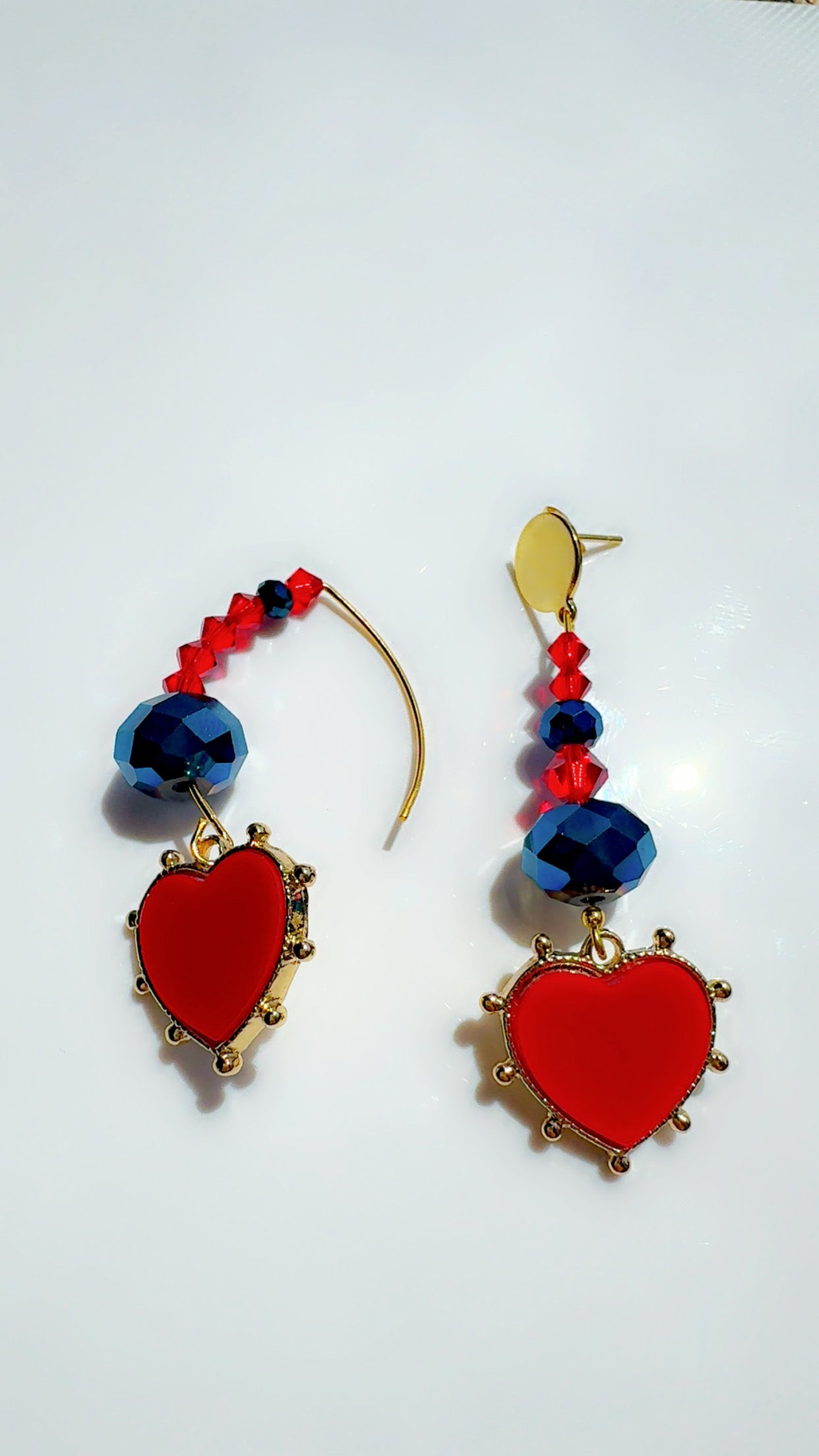 Queen of Hearts Ear Candy