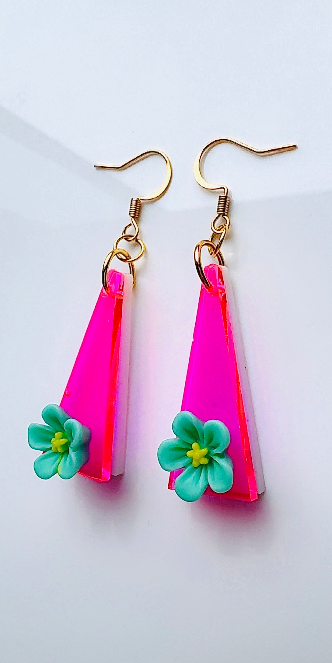Hot Pink Blue Flower Earrings￼
