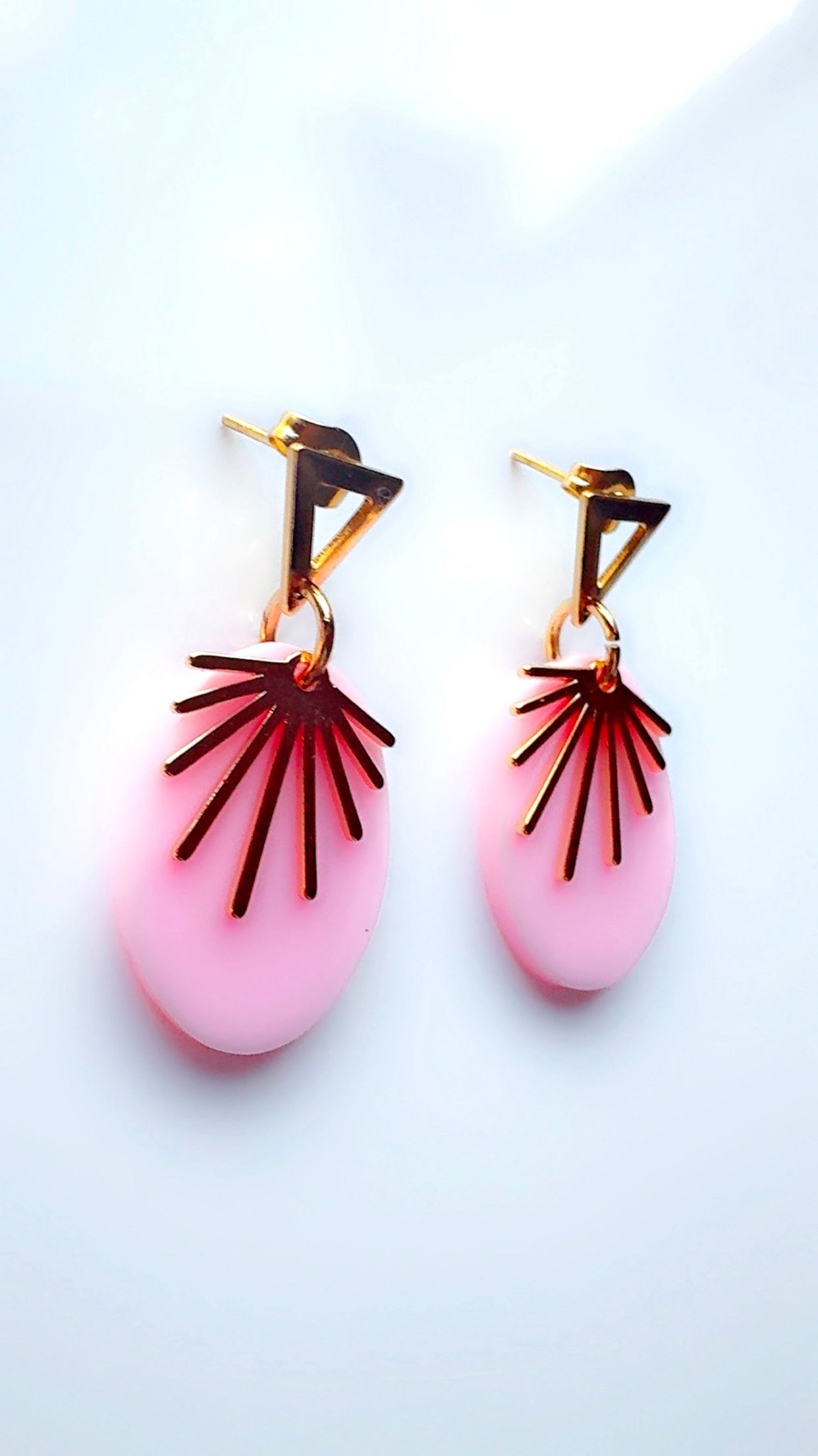 Pink Sunburst Ear Candy