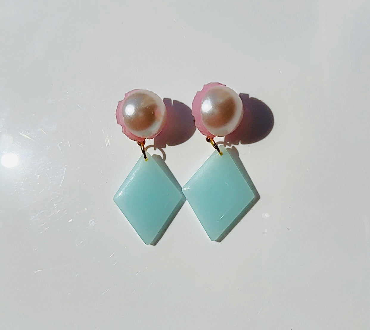 Big Pearl Diamond Blue Ear Candy