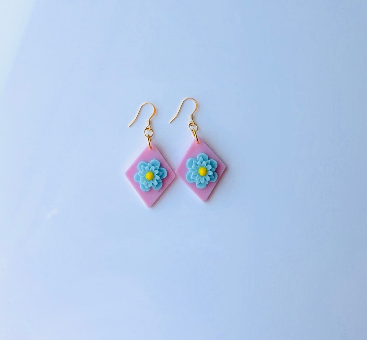 Blue Daisy Dangle