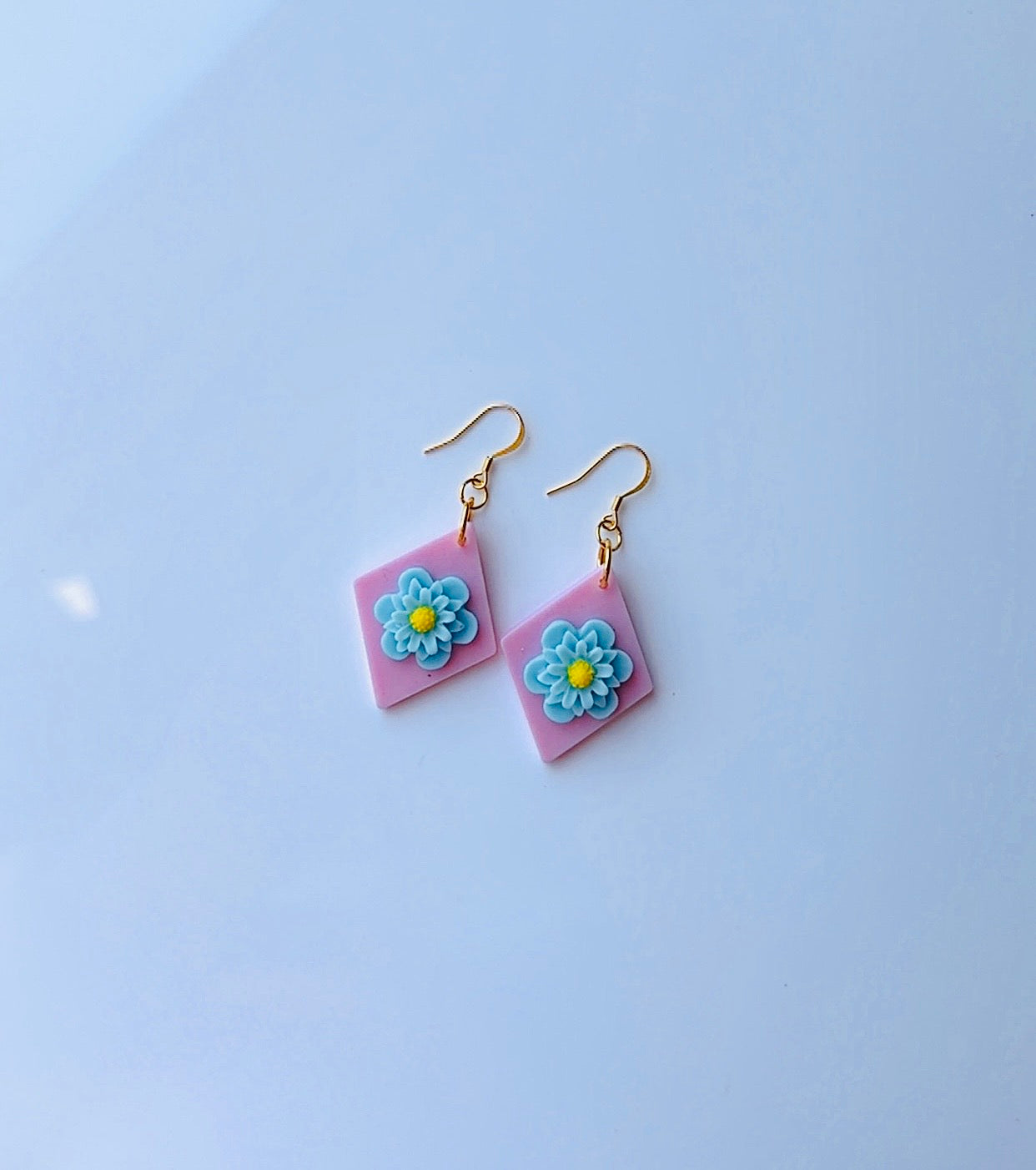Blue Daisy Dangle
