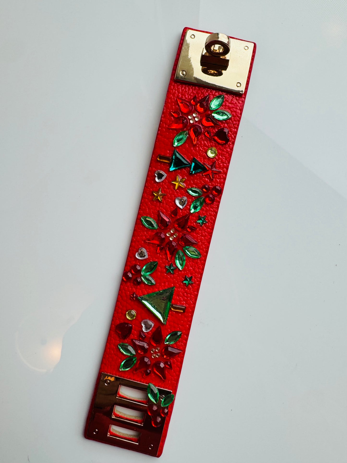 Christmas Cuff Red Mistletoe