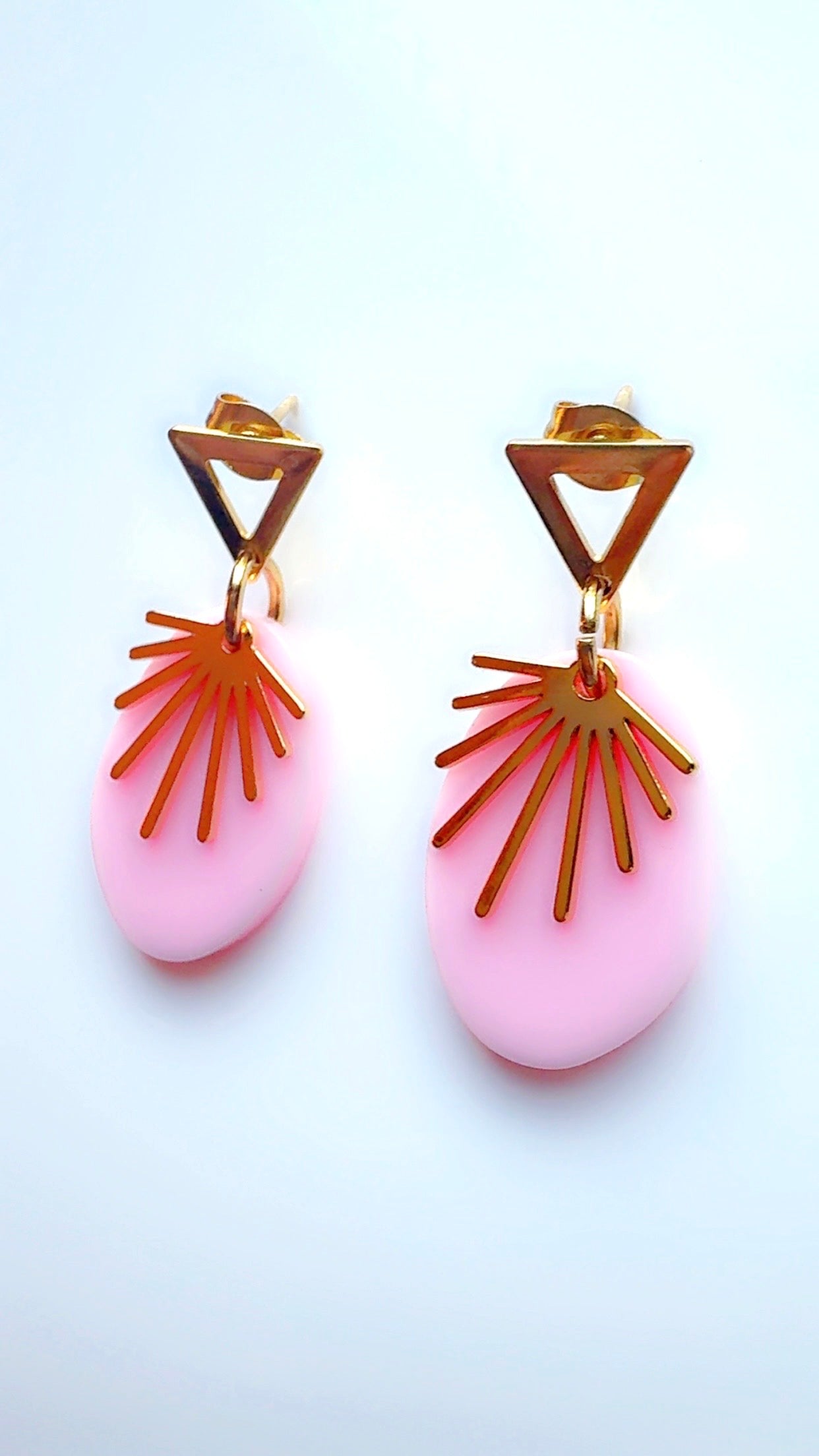 Pink Sunburst Ear Candy