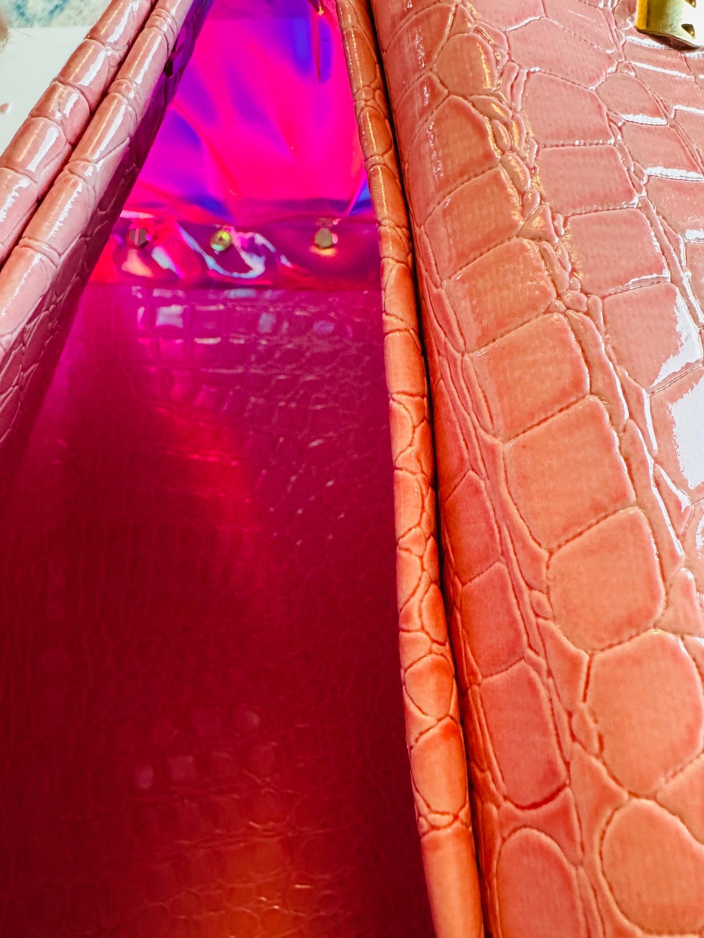 Signature Soderena Handbag *Pink Tria