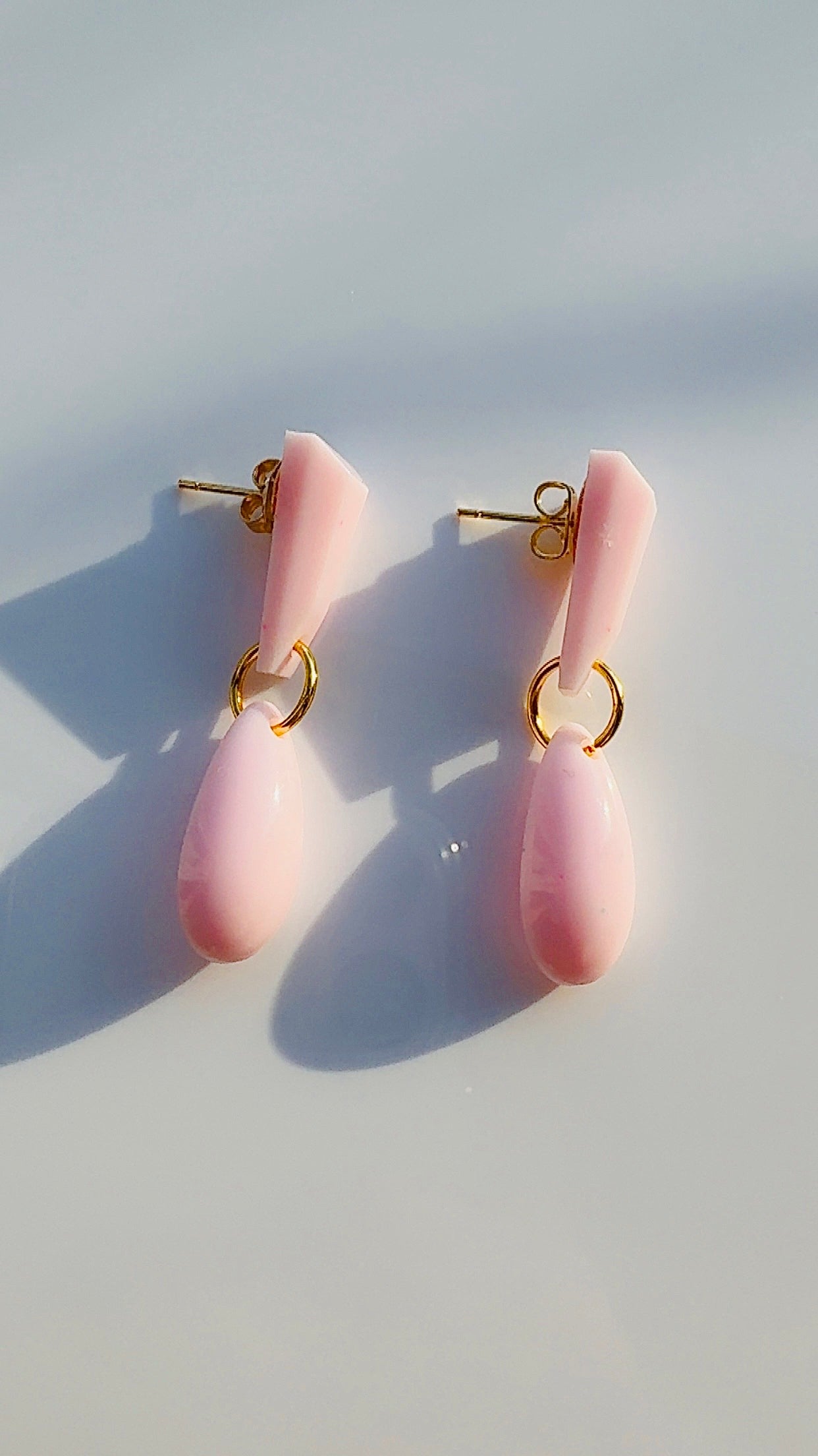 Blush Pink Pendulum Earrings ￼