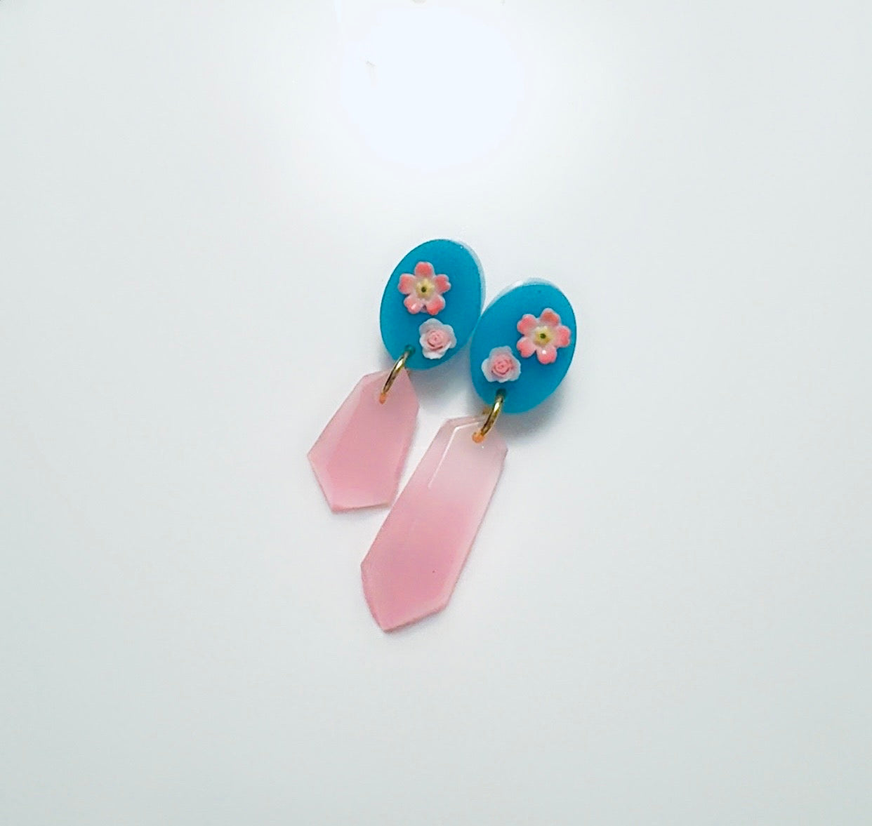 ￼Pink Chandelier Blue Floral Ear Candy