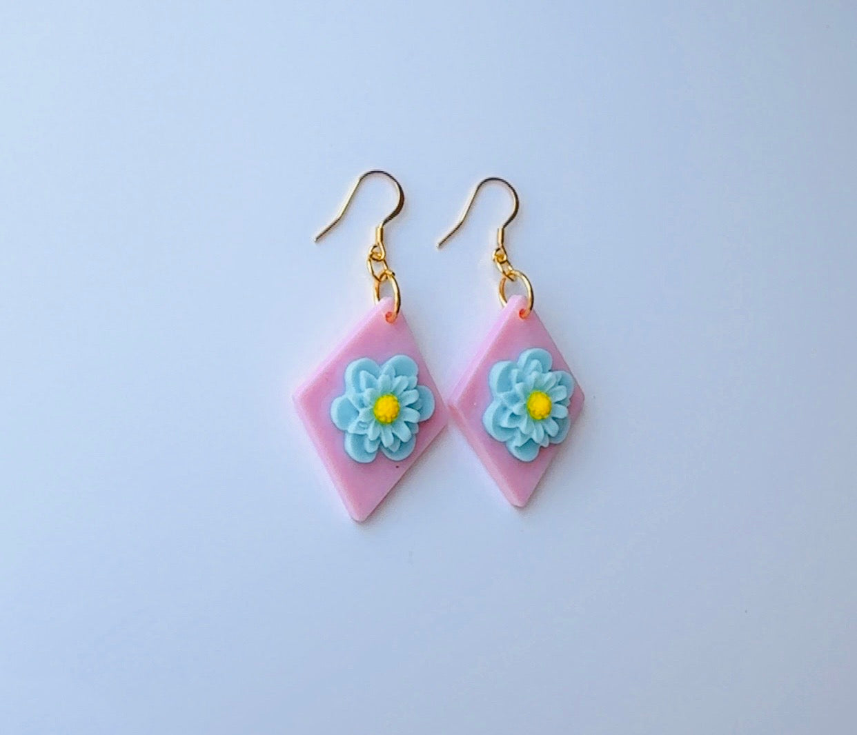 Blue Daisy Dangle