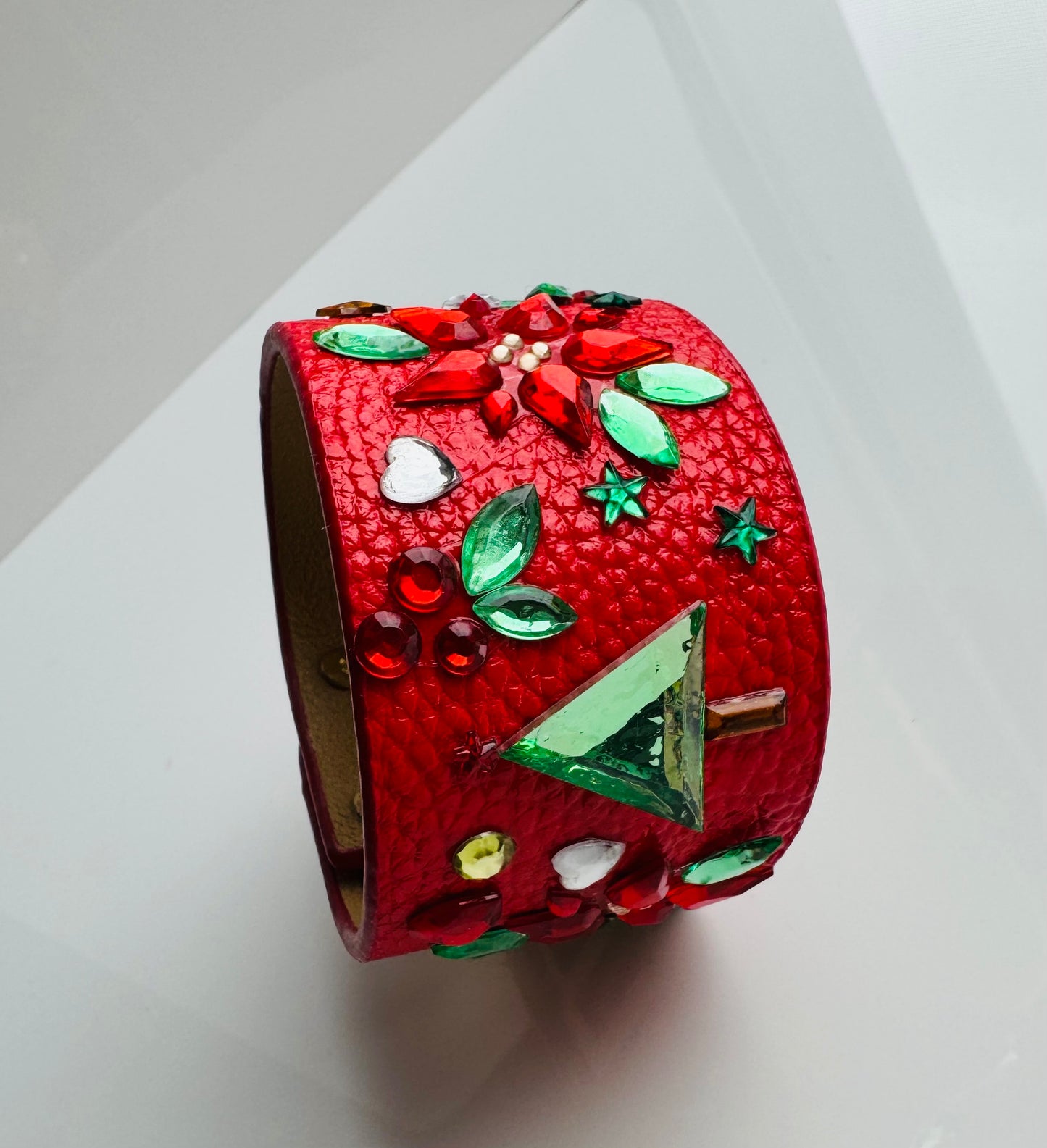 Christmas Cuff Red Mistletoe