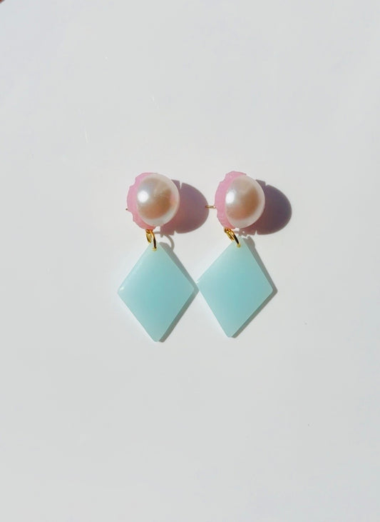 Big Pearl Diamond Blue Ear Candy