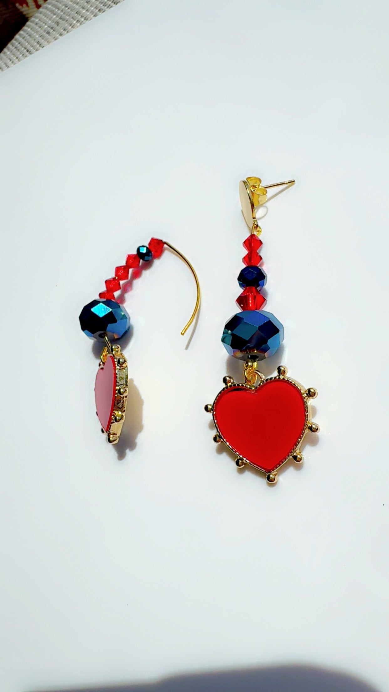 Queen of Hearts Ear Candy